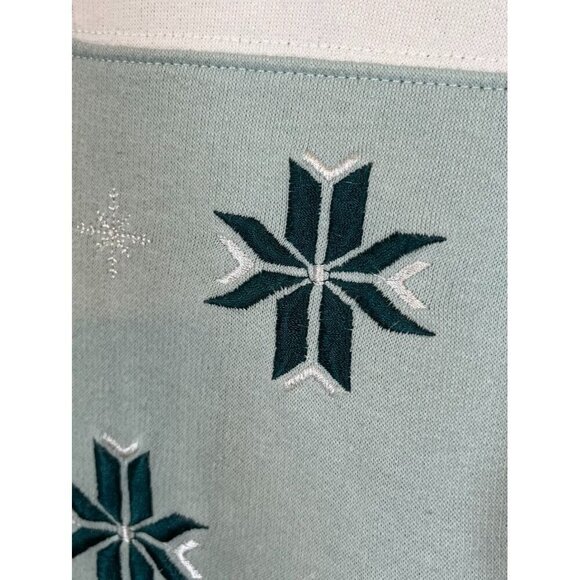 Bobbie Brooks Sweatshirt S Green Embroidery Snowflake Festive Holiday Christmas - Picture 4 of 12